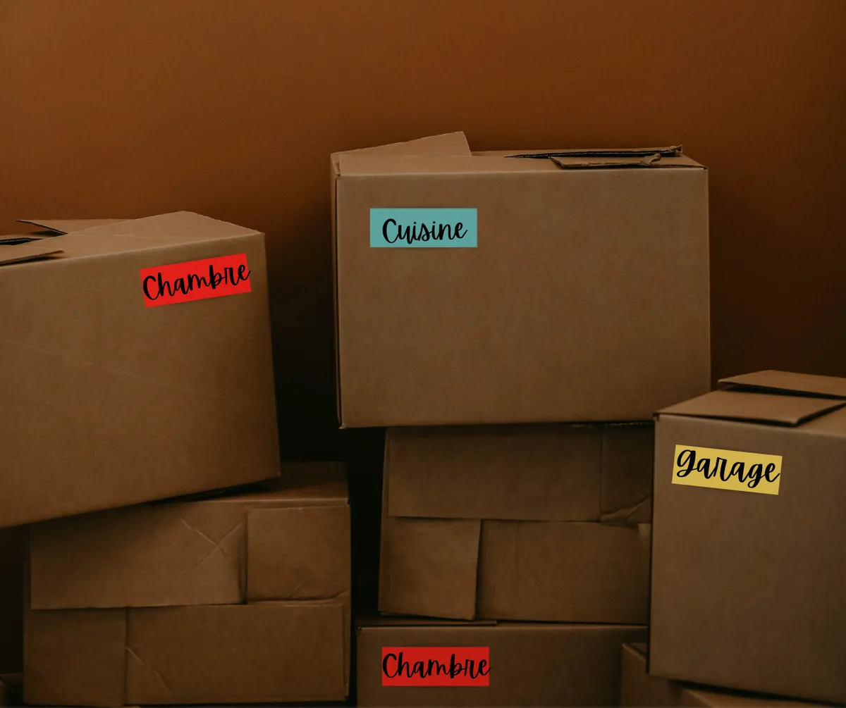 Donne un code couleur à tes cartons pour que tes affaires soient bien organisées pendant le déménagement