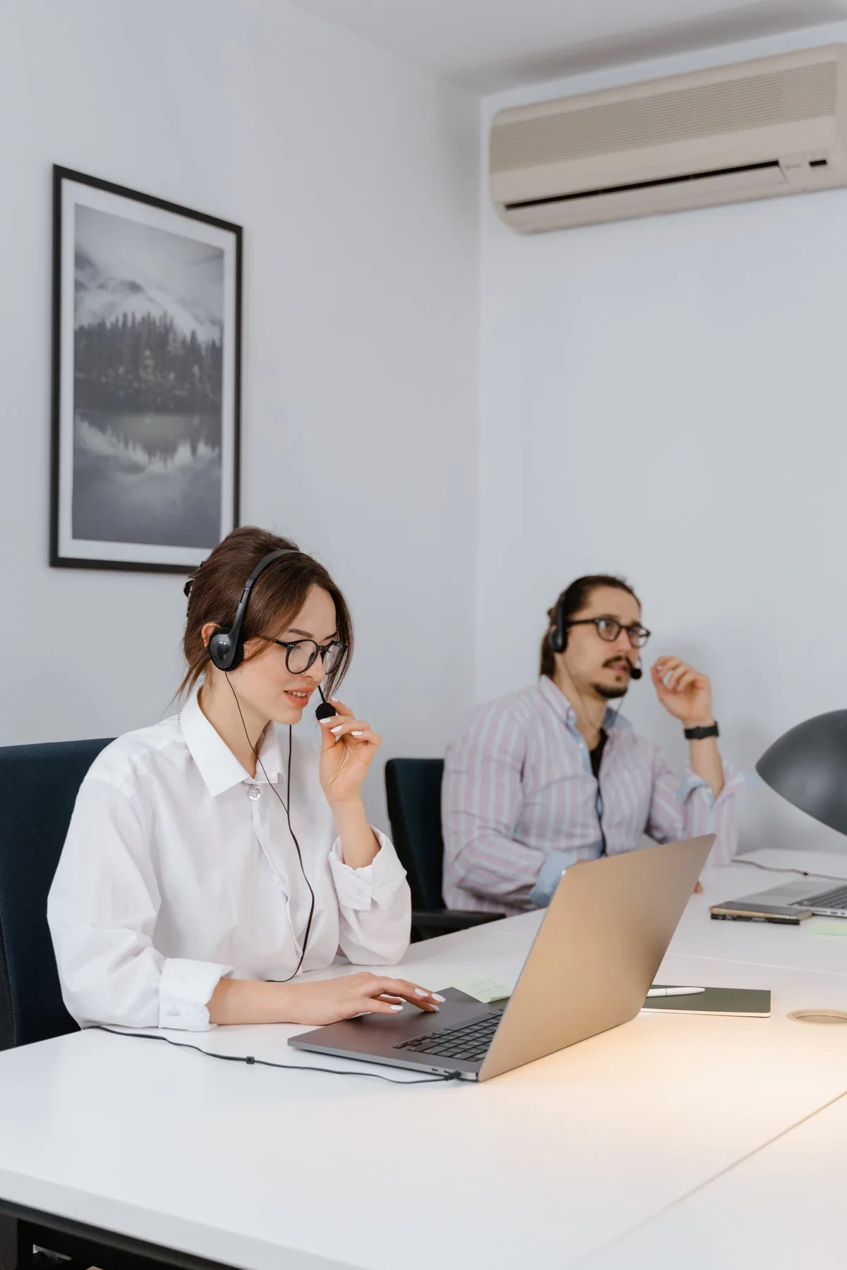 Why You Should Hire Local Moving Companies